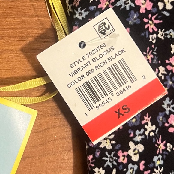 CECE Woman’s V - neck  pull on Vibrant blooms Midi dress - Picture 13 of 16